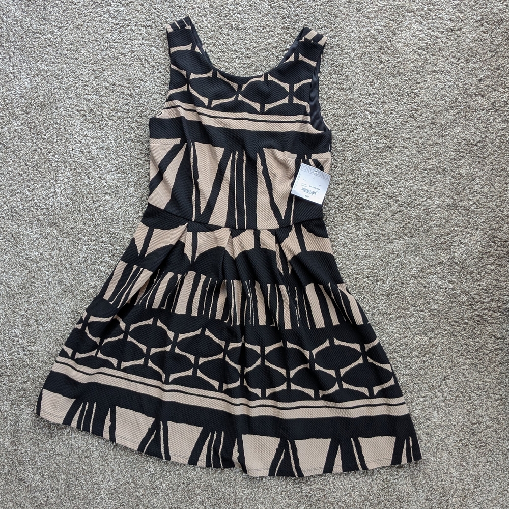NWT Liz Claiborne Black and Tan Tea Length Dress